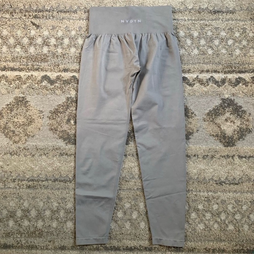 NVGTN Light Gray Seamless Leggings Medium